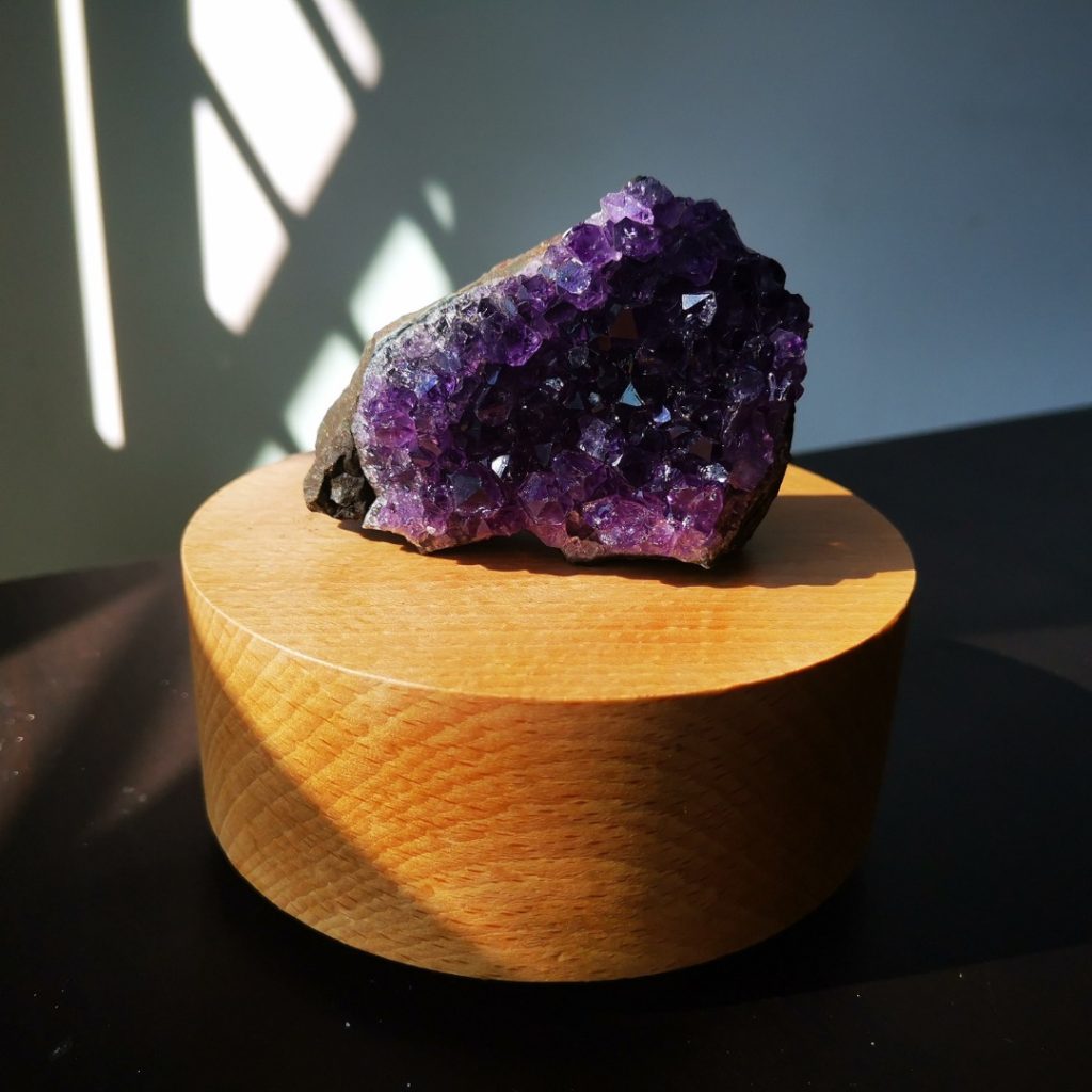 purple amethyst cluster sg